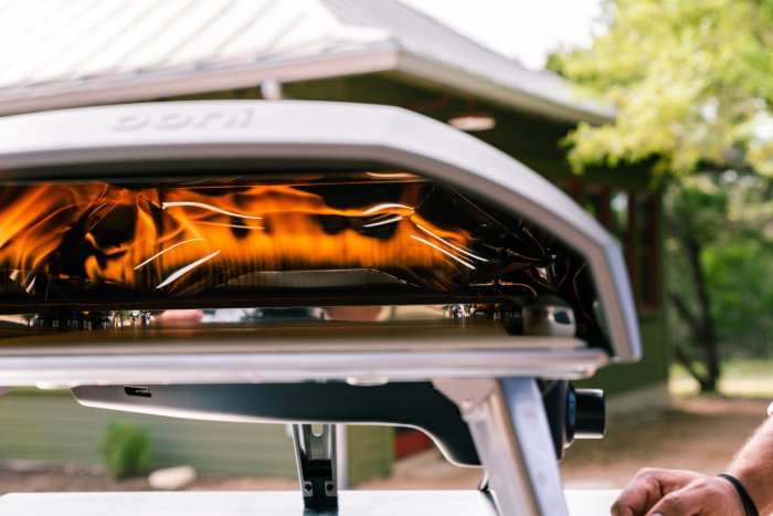 Ooni Gas Pizzaofen Koda 16 mit U-förmigen Brenner