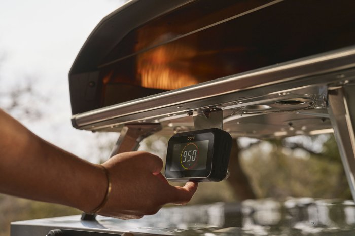 Connect Digital Temperature Hub dem Ooni Gas Pizzaofen Koda 2 Pro