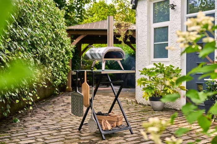 Ooni Klapptisch für Pizzaofen mit Werkzeughaltern