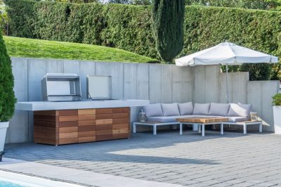 Maßgefertige Outdoor Küche für Ihre Terrasse Alle unsere Outdoor Küchen sind maßgefertigt und entstehen in Handarbeit