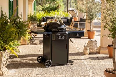 Outdoorchef Gas Kugelgrill Davos 570G Pro mit modularen Erweiterungen Outdoorchef Gas Kugelgrill Davos 570G Pro mit umfangreichen, modularen Erweiterungen für noch mehr Komfort und Grillspaß