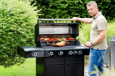 Outdoorchef HEAT Grillstation mit top Ausstattung inkl. Heckbrenner, Blazing-/Cooking Zone, HEAT Regulator und Gussrosten Outdoorchef HEAT Grillstation mit top Ausstattung inkl. Heckbrenner, Blazing-/Cooking Zone, HEAT Regulator und Gussrosten