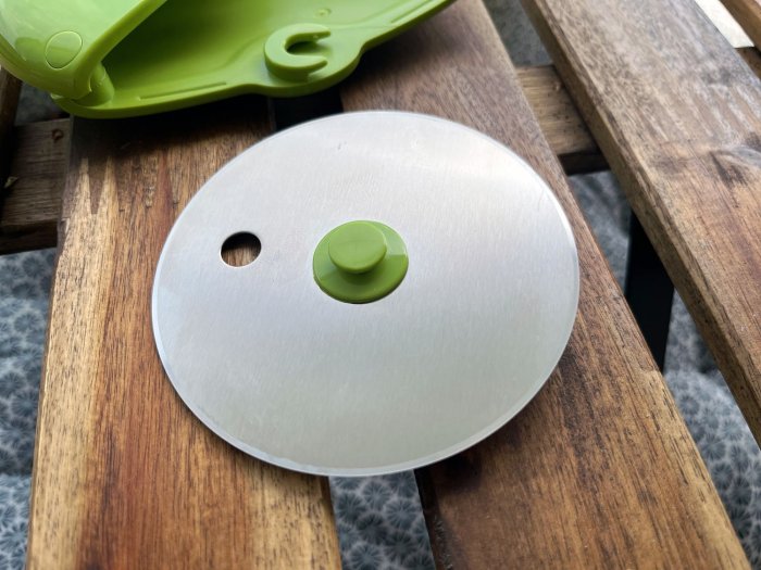 Outdoorchef Pizzaschneider mit herausnehmbares Schneideras