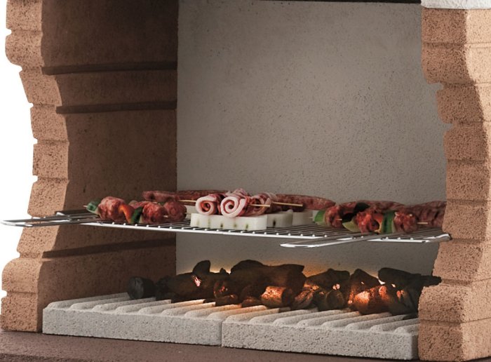 Palazzetti Grillkamin mit Feuerplatten aus Schamott