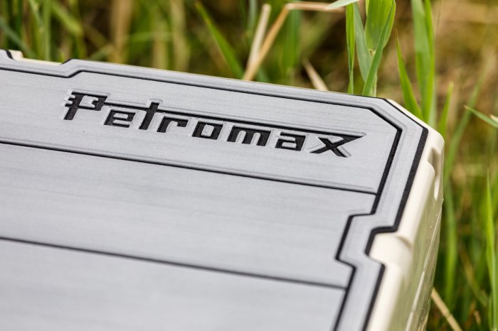 Petromax Haftauflage für Kühlboxen