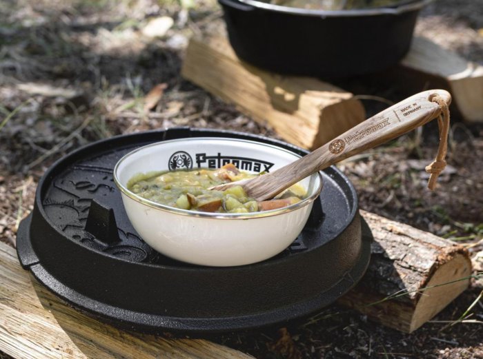 Petromax Löffel aus edlem Olivenholz