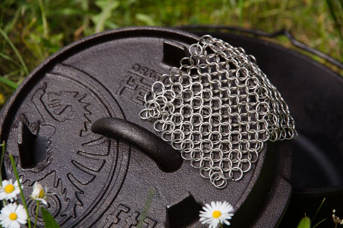 Feuertopf von Petromax mit Ringreiniger