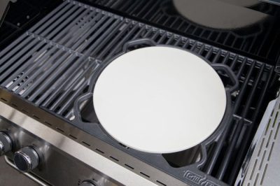 Pizzastein als Einsatz für ein Grillrostsystem Pizzastein als Einsatz für ein Grillrostsystem