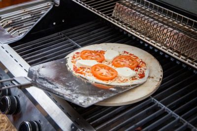 Runder Pizzastein für Kugelgrill und kompakte Grillflächen Runder Pizzastein für Kugelgrill und kompakte Grillflächen