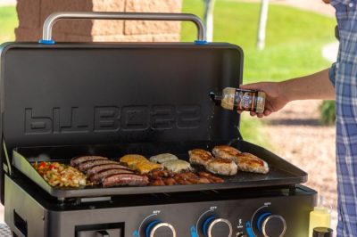 Auf einem Plancha Grill kannst du ganze Menüs gleichzeitig zubereiten Auf einem Plancha Grill kannst du ganze Menüs gleichzeitig zubereiten