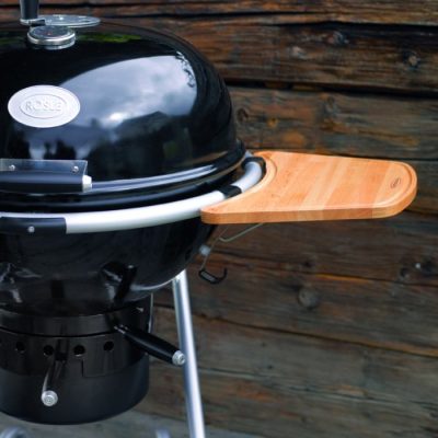 Rösle Ablagefläche direkt am Kugelgrill für Grillgut und Zubehör Rösle Ablagefläche direkt am Kugelgrill für Grillgut und Zubehör
