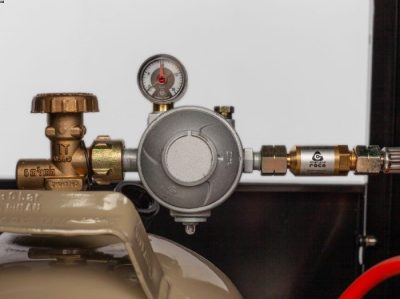 Schlauchbruchsicherung und Sicherheitsdruckregler auch für Weber Gasgrills Sicherheit für Weber Gasgrills, optionale Schlauchbruchsicherung und Sicherheitsdruckregler als Weber Zubehör
