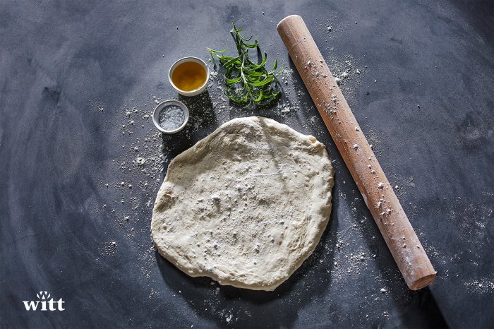 Witt Pizza Teigroller in Aktion