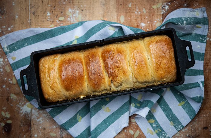 Gusseisen Kastenformen eignen sich perfekt zum Brot backen
