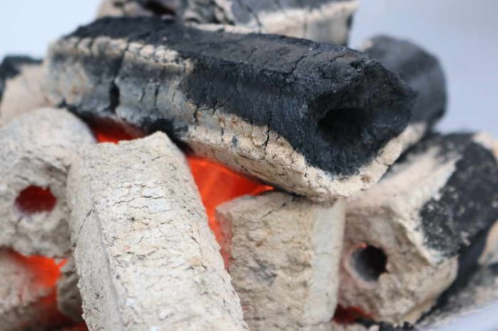 Greek Fire Briketts durchgeglüht