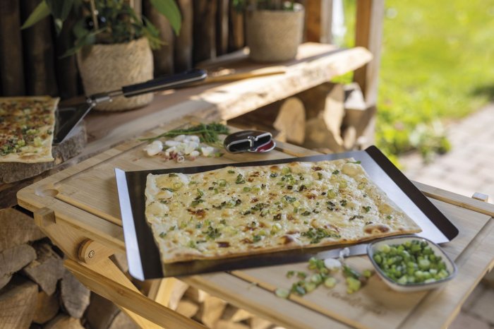 Grillfürst eckiges Pizzablech aus Edelstahl
