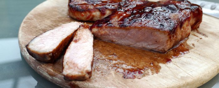 Saftiger Schweinerücken dank Don Marco´s Cherry Bomb Rub