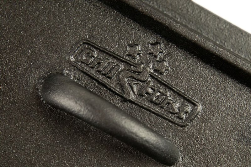 Grillfürst Dutch Oven Set Kastenform BK4 aus Gusseisen - X-Deal inkl. Pflegepaste, Deckelheber und Kochlöffel