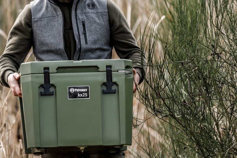 Petromax Kühlbox 25 Liter Oliv