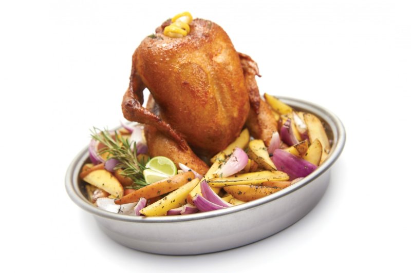 Broil King Hähnchenbräter mit Aromapfanne