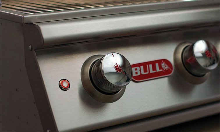 BULL Angus - Gasgrill mit Infrarot Backburner und Rotisserie