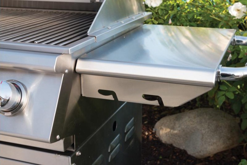 BULL Angus - Gasgrill mit Infrarot Backburner und Rotisserie