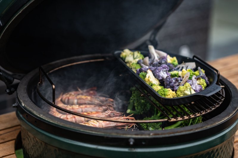 Big Green Egg gelochter halbrunder Rost / Grillkorb XLarge