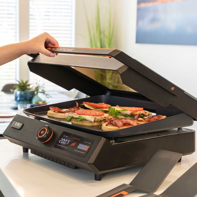 Blackstone 17 Zoll Elektro Griddle Tischgrill mit Grillplatte