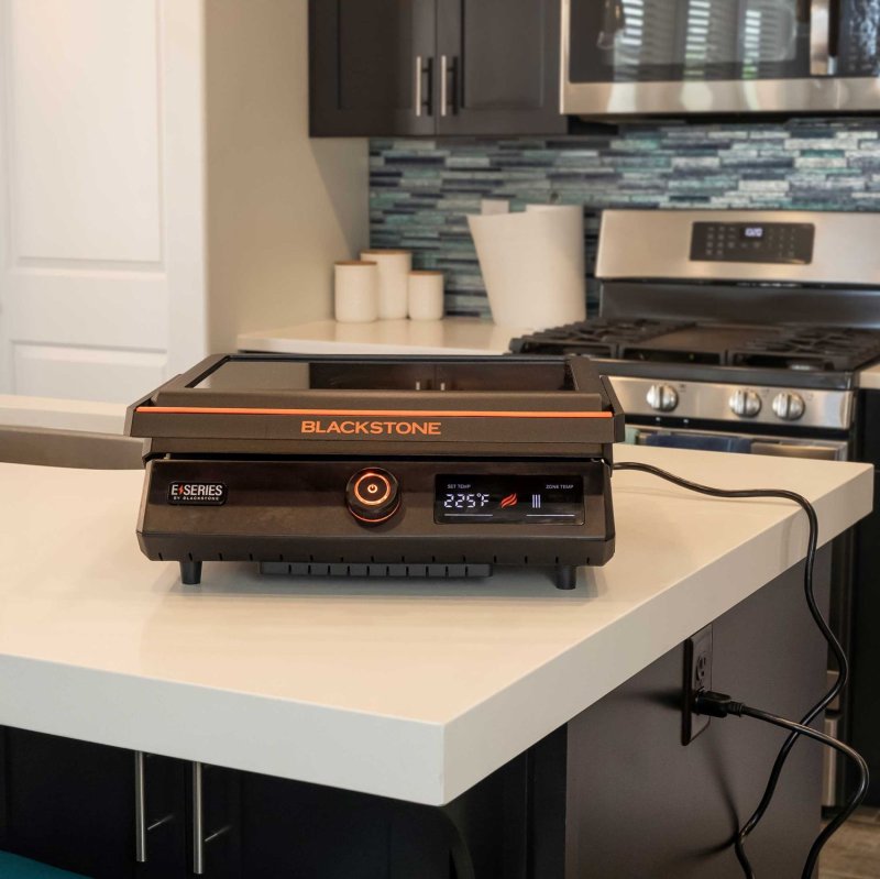 Blackstone 17 Zoll Elektro Griddle Tischgrill mit Grillplatte