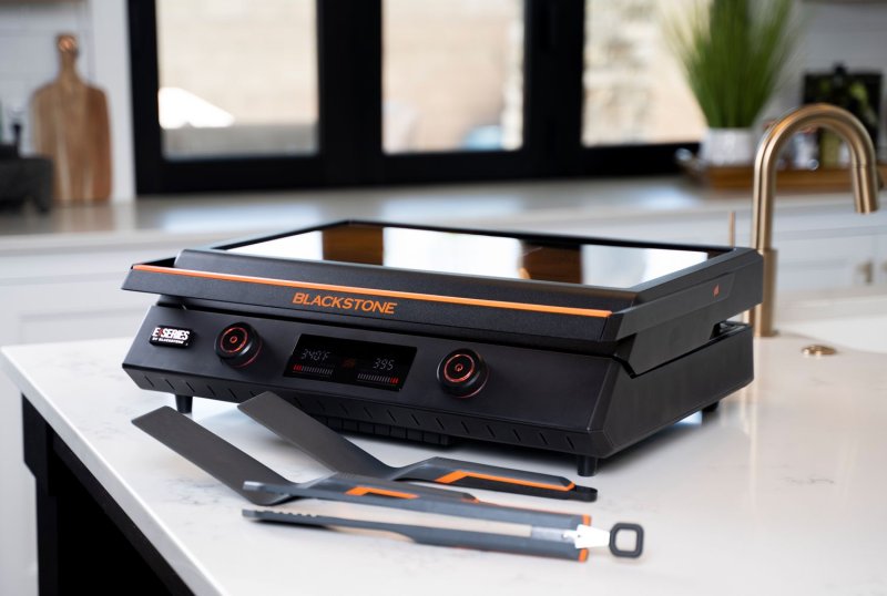 Blackstone 22 Zoll Elektro Griddle Tischgrill mit Grillplatte