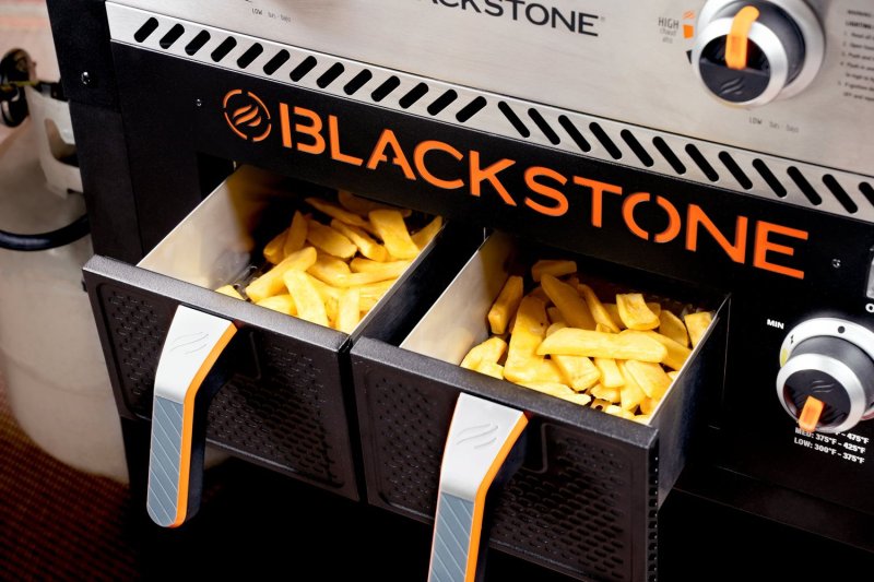 Blackstone 28 Zoll Griddle Gas Grillstation mit Grillplatte und Airfryer