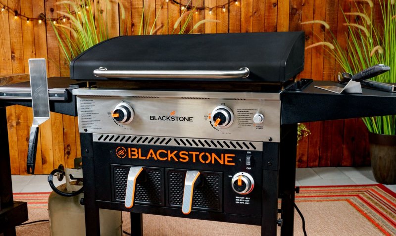 Blackstone 28 Zoll Griddle Gas Grillstation mit Grillplatte und Airfryer