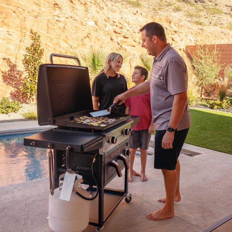 Blackstone 28 Zoll Griddle Gas Grillstation mit Grillplatte und Airfryer