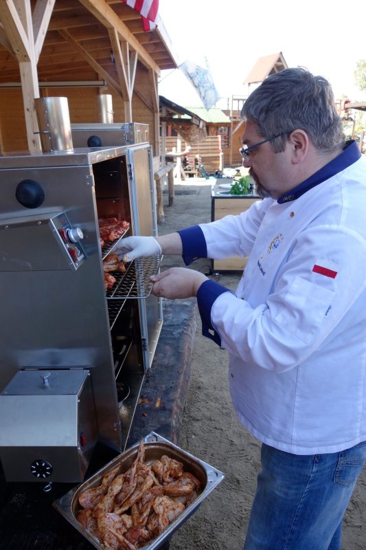 Borniak BBQ Smoker BBDS-150 SIMPLE Edelstahl, 150 Liter, Version 1.4