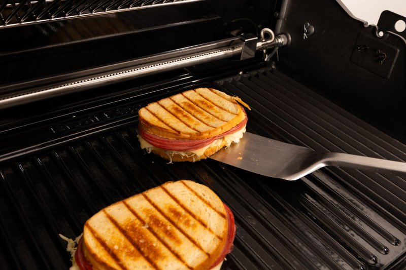 Broil King Grillplatte / Gusseisen Plancha für Baron / Crown