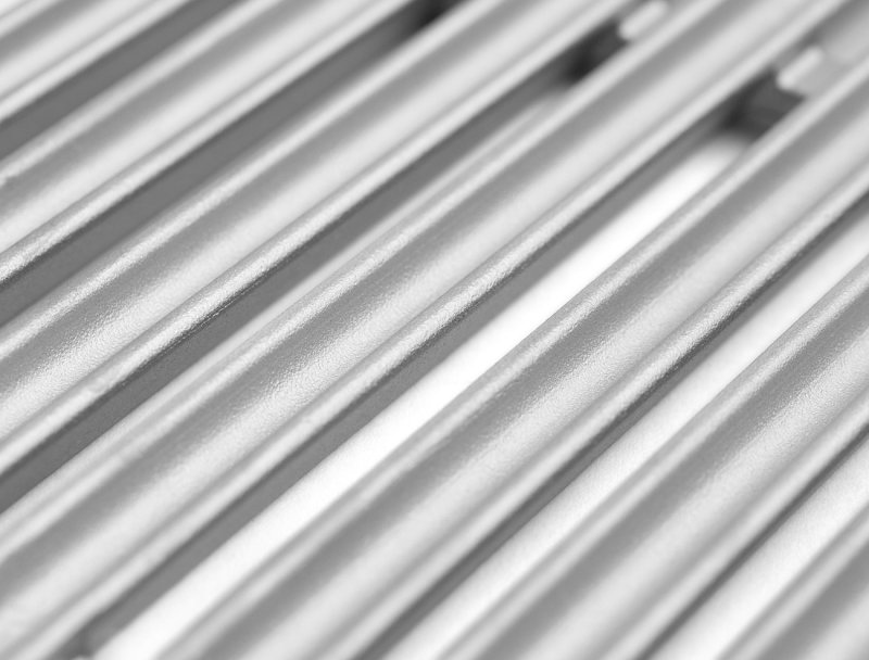 Broil King Imperial 690XL PRO Einbaugrill mit Drehspieß + Seitenbrenner - Modell 2025