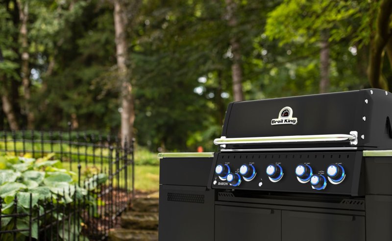 Broil King Outdoor Küche Baron 590 IR Shadow MOK - Komplettset inkl. IR-Seitenbrenner mit Gasflaschenschrank und Aufbewahrungsschrank