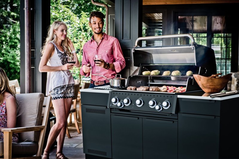 Broil King Outdoor Küche Baron 590 IR Shadow MOK - Komplettset inkl. IR-Seitenbrenner mit Gasflaschenschrank und Aufbewahrungsschrank
