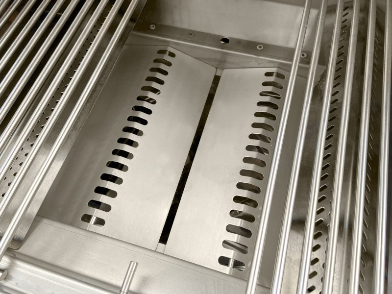 BULL Angus Gasgrill - Einbaugrill mit Backburner und Rotisserie