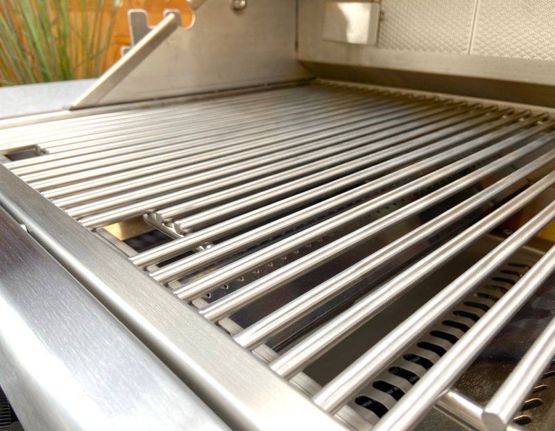 BULL Angus Gasgrill - Einbaugrill mit Backburner und Rotisserie