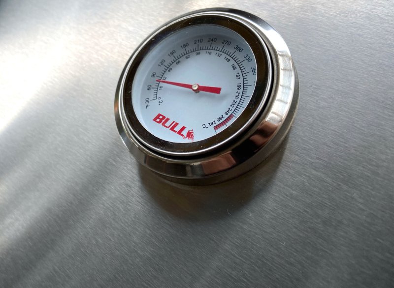 BULL Brahma - Gasgrill mit Infrarot Backburner und Rotisserie