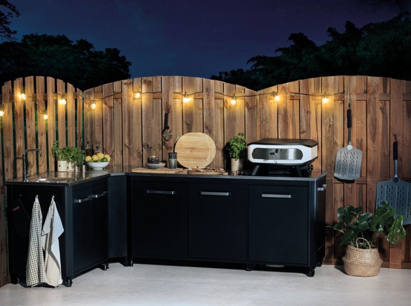 COZZE Outdoor Küche (L-förmig) mit Spüle / 160 x 250 cm - inkl. COZZE Gas Pizzaofen 42,5 (17") mit rotierendem Pizzastein