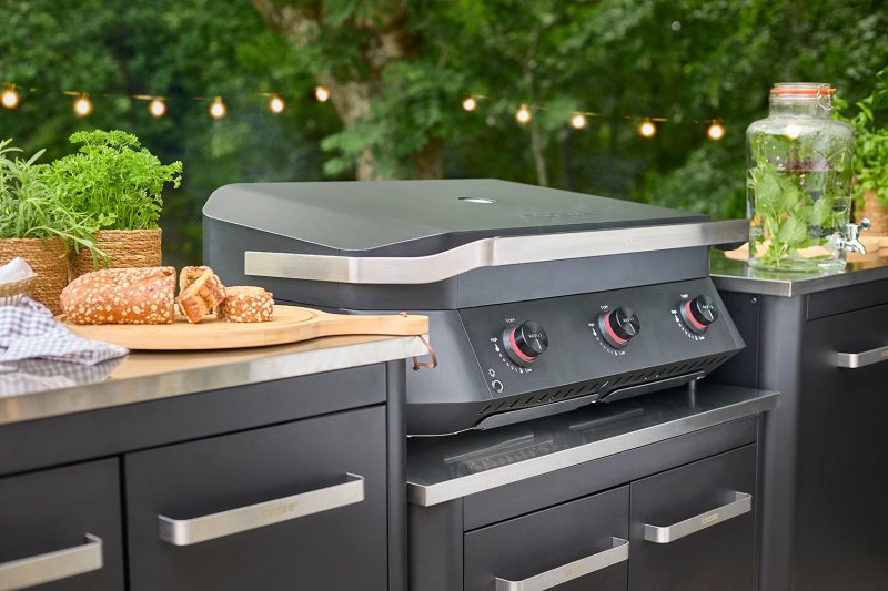 COZZE Plancha Grill - Plancha Grill 800 inkl. Unterwagen und 12 tlg. XXL Plancha-Set