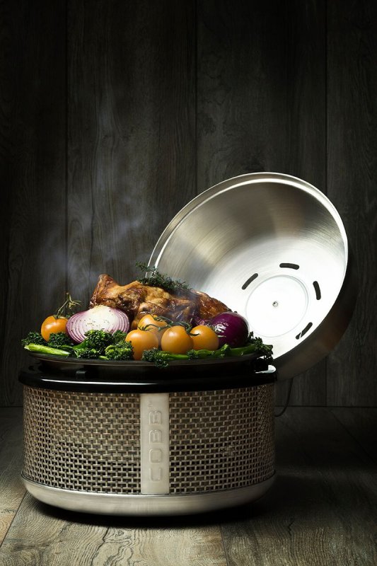 Auslaufmodell: Cobb Grill PREMIER PLUS Holzkohlegrill Tischgrill Campinggrill - X-DEAL inkl. 2 x Cobble Stone Grillbriketts