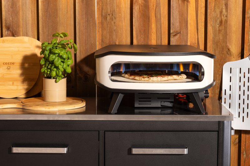COZZE Outdoor Küche (L-förmig) mit Spüle / 160 x 250 cm - inkl. COZZE Gas Pizzaofen 42,5 (17") mit rotierendem Pizzastein
