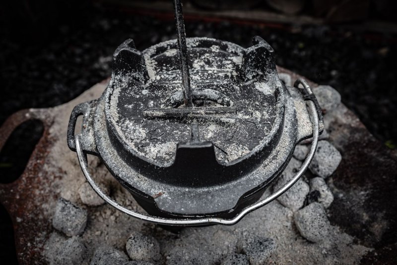 Grillfürst Dutch Oven BBQ Edition DO2 - inkl. Dutch Oven Fibel/Fibel XXL und Winterrezepte