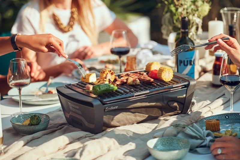 Enders AURORA Holzkohlegrill - Mirror Black - mit E-FAN-Lüfter und Ambientebeleuchtung