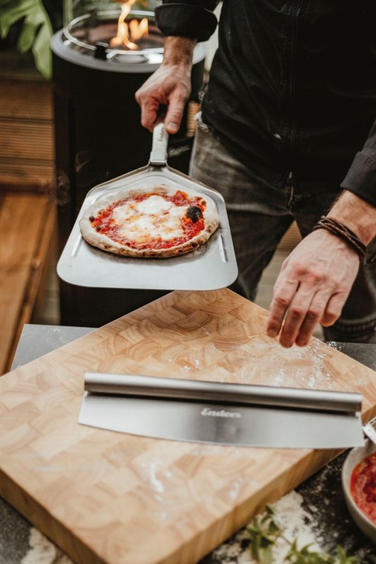 Enders Pizzaschieber aus Edelstahl