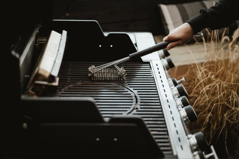 Enders Grillbürste mit Edelstahlborsten / 3-reihig / 49 cm