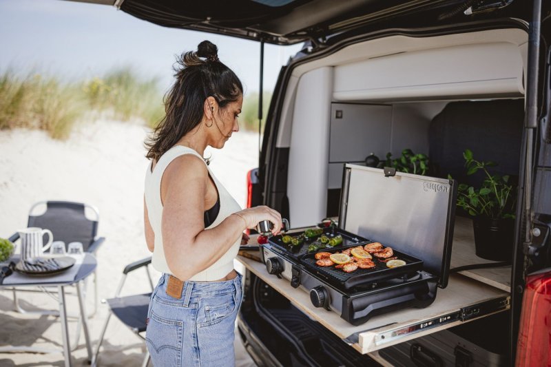 Enders Campingkocher Ryda 2Z GP - 2-flammig mit Zündsicherung, Grillplatten & Transporttasche